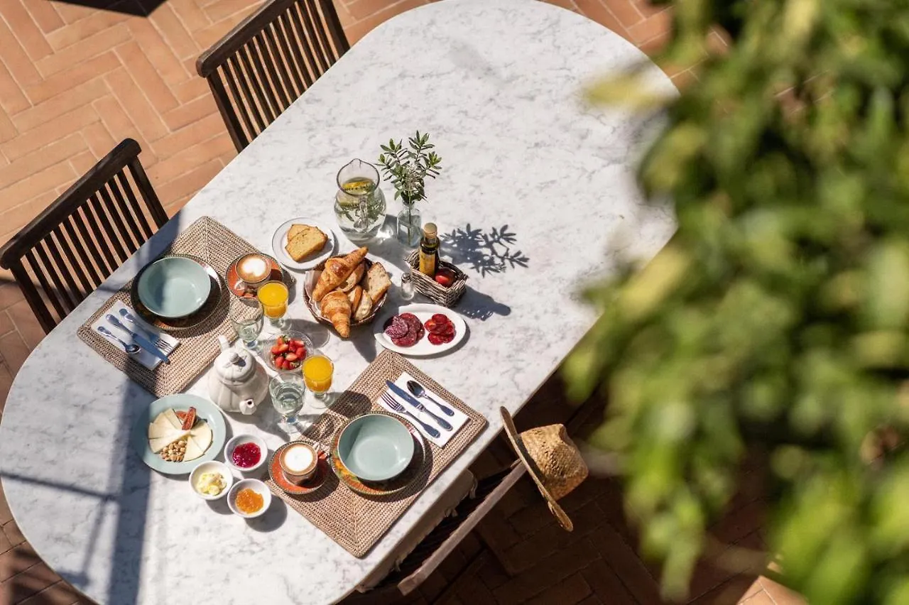El Palauet De Monells - Adults Only Otel 3*,