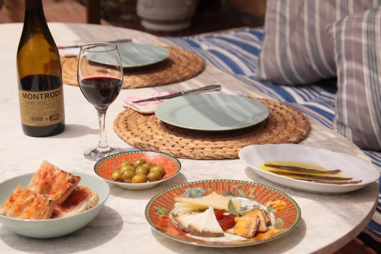 El Palauet De Monells - Adults Only Otel 3*,  İspanya